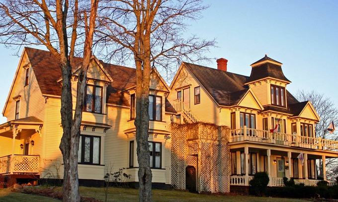 Parrsboro Bed & Breakfast | Inviting The Maple Inn B&B: Rated 9.8, Breakfast Included