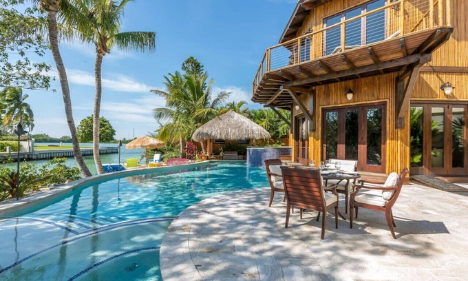 Marathon Apartment | Top-Rated Waterfront Retreat with Pools, Spa & Ocean Views
