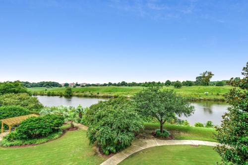 Myrtle Beach House | Guests Love Marina Inn 4-303B: Pool & Breakfast Included