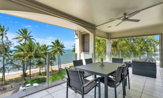 Palm Cove Apartment | Experience Bliss at The Marron Bloom Beachfront Boutique
