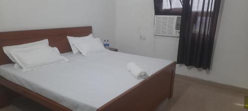 Mathura House | Budget-Friendly Mathura Stays: Rated 10/10 & Pet Friendly