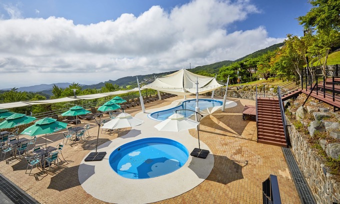 Gyeongju Resort | Relax at The Mauna Ocean Resort with Pool and Spa Access