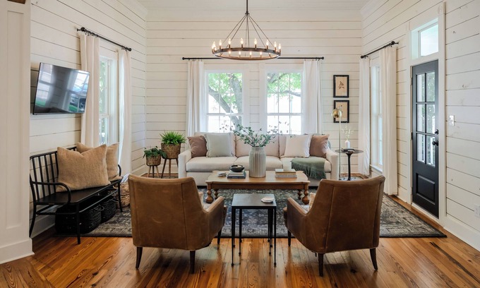 McGregor House | Explore The McGregor House: HGTV’s Iconic Getaway Near Waco