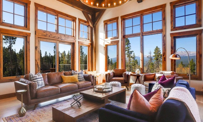 Fairplay House | McQueen Haus - Family-Friendly Retreat with Pool & Spa