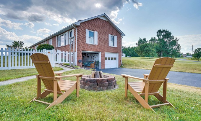 Emmitsburg Apartment | Idyllic MD/PA Line Retreat: Scenic Country Escape with Spa