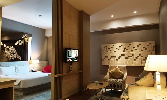 Muara Enim Hotel | Budget-Friendly Stay at The MELIO Enim with Pool & Dining
