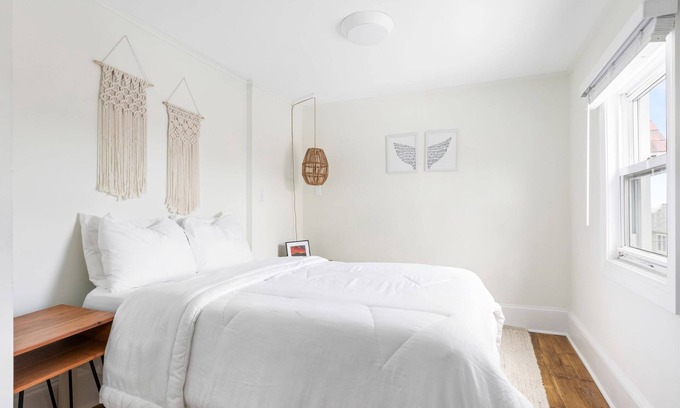 Ocean Grove House | Discover The Melrose: Family-friendly 3B with Private Bath