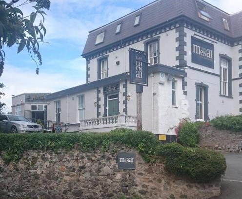 Bangor Bed & Breakfast | Pet-Friendly Retreat at The Menai Hotel and Bar
