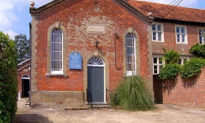 Whiteparish Cottage | Pet-Friendly Getaway at The Methodist Chapel in Whiteparish