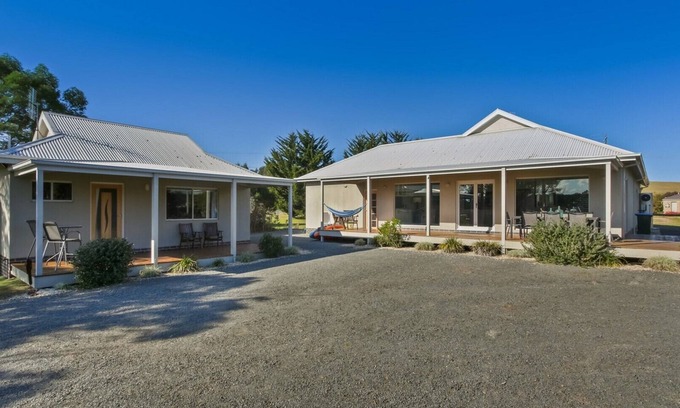 Metung House | The Metung Crest - Metung
