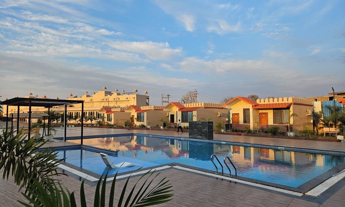 Shivpuri Hotel | Experience Comfort at The Mewar Palace and Resort