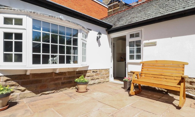 Lytham St. Anne's Cottage | Pet-Friendly Mews Cottage with Garden in Lytham St. Annes