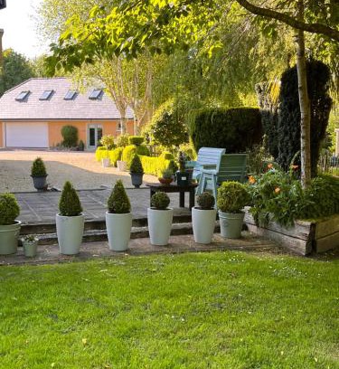 Two Mile House House | Child-Friendly Retreat at The Mews: Guest Rated 9.8