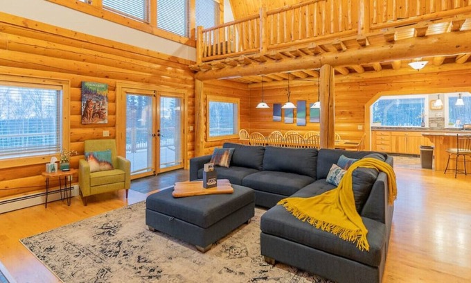 Fairbanks House | The Mia Hideaway With Northern Aurora Views