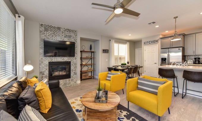 North Natomas House | Discover The MILANO House: Top-Rated Stay Near Downtown