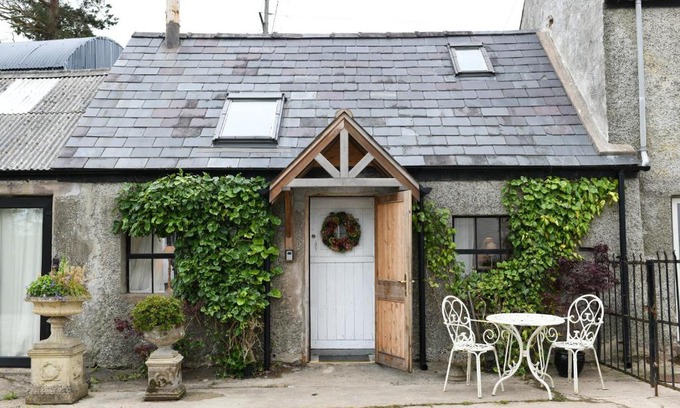 Maghera Apartment | Experience Comfort at The Milk House - Rated 9.3/10