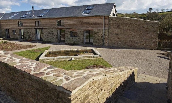 Burgh Island Cottage | THE MILKING SHED, pet friendly, luxury holiday cottage in Bantham