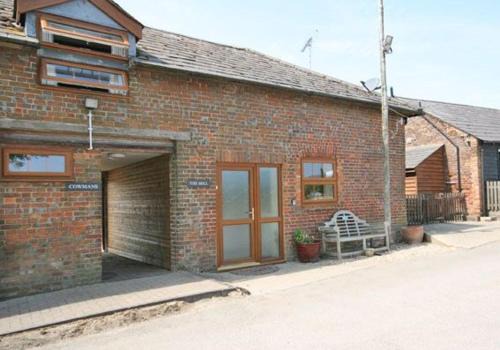 Ivinghoe House | Discover The Mill: A Unique Stay Awaits You