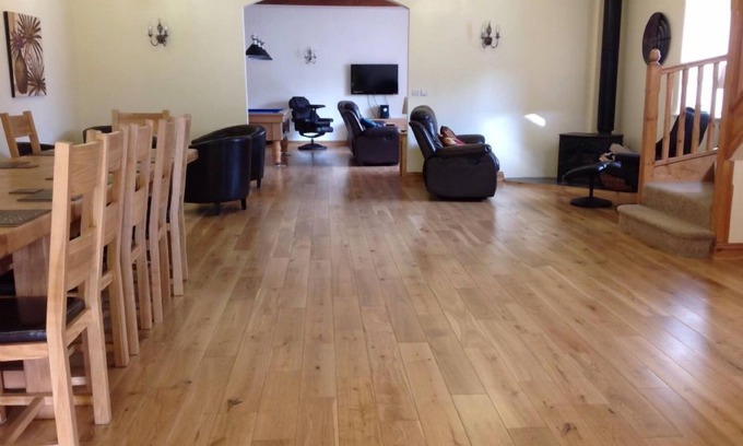 Alberbury Cottage | Unforgettable Stay at The Mill House - Ideal for 12 Guests