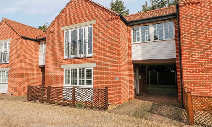 Stalham Cottage | THE MILL STONES, family friendly, with a garden in Stalham