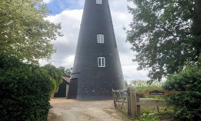 Irstead Cottage | Cozy 2 Bedroom Retreat at How Hill near Ludham