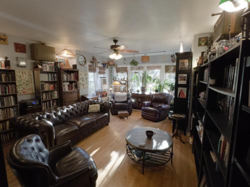 Albany Park Apartment | The Millennium Club at Solar Lodge, 2bdrm, 1 bath premium private apt
