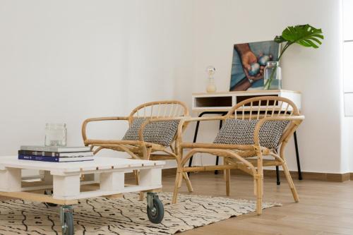 Bombarral Apartment | Oceanfront Serenity at The Minimal House II, Rated 8.9/10