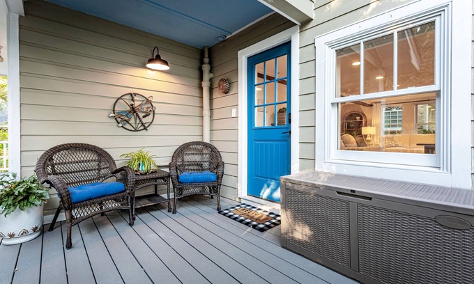 Biloxi House | Experience The Missing Pines Bungalow - King Suite Oasis