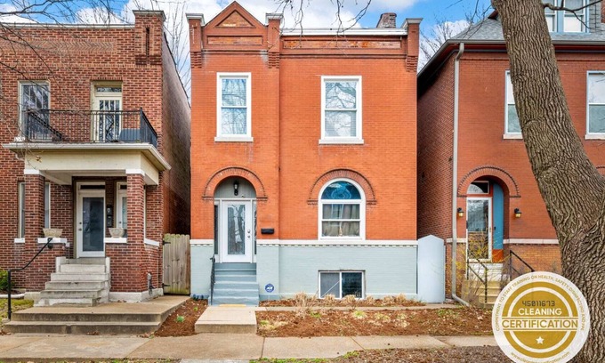 Tower Grove East House | Modern Family Retreat with Breakfast & Kid-Friendly Amenities