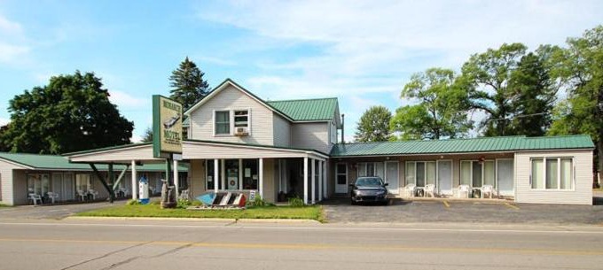 Cheboygan Hotel | Discover Family-Friendly Comfort at The Monarch Motel