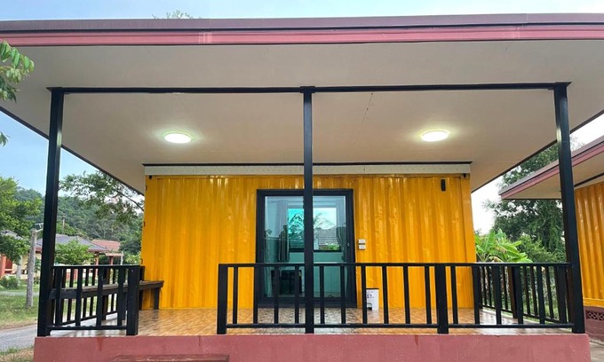 Chakphong House | Budget-Friendly The Monday Hotel Near Laem Mae Phim Beach