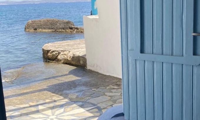 Tripiti House | Oceanfront Getaway at The Monk Seal Boathouse – 9.5/10 Rated