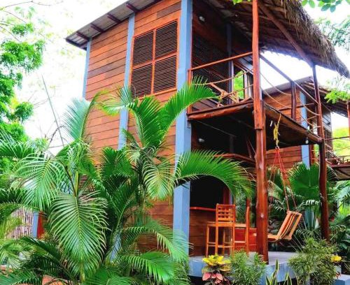 El Gigante House | The Monkeys Nest