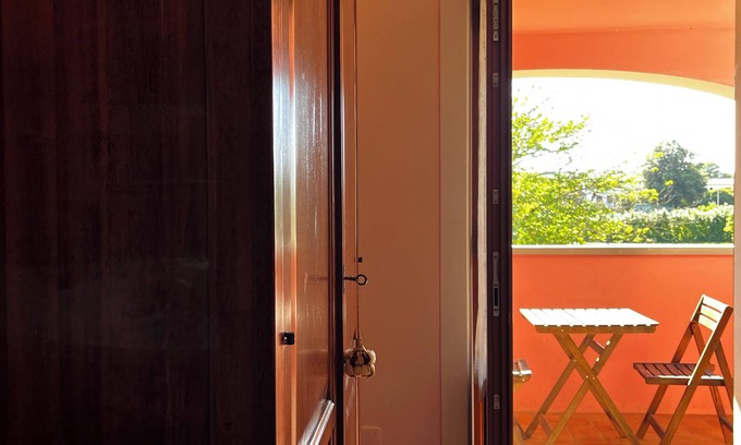 Ponte Buriano House | Pet-Friendly Getaway at The Monna Lisa Resort - Rated 9.4