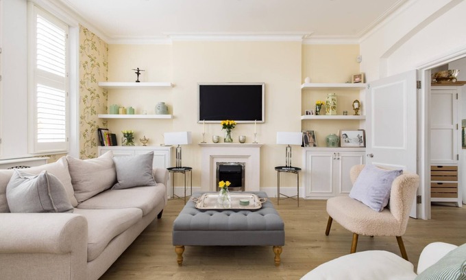 Abingdon Apartment | Spacious 2-Bedroom Montagu Terrace in Kensington
