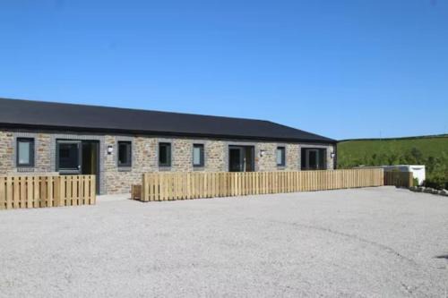 Felinfach Hotel | Experience The Moo-tel at Bargoed Farm: Pet-Friendly Retreat