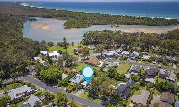 Moonee Beach House | Pet-Friendly Getaway at The Moonee Beach House - 9.8 Rated