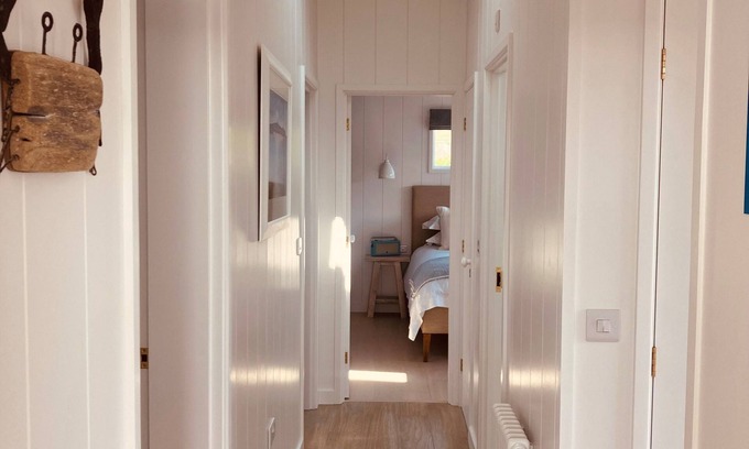 Castle Douglas Cottage | The Moorings Lodge: Family-Friendly Retreat with Breakfast