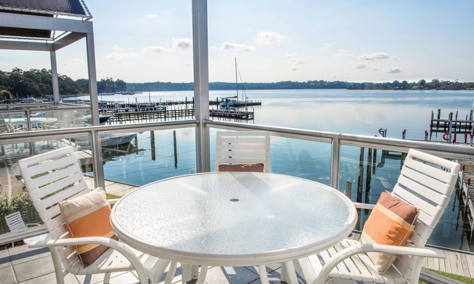 Metung Hotel | Relaxing Retreat at The Moorings in Metung - 4-Star Escape