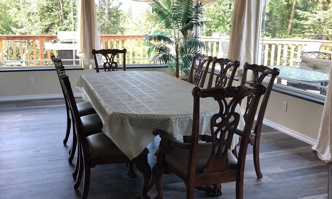 Cohoe House | Oceanfront Escape at The Moose Is Inn - 10/10 Rated Stay