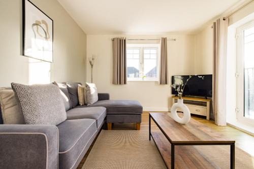 Oval Apartment | Experience The Morden Collection: 4-Star Family Retreat