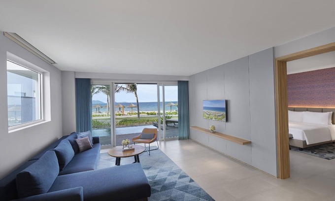 Cam Lam Apartment | Beautiful 5-Star Beach Resort with Pool and Family Amenities