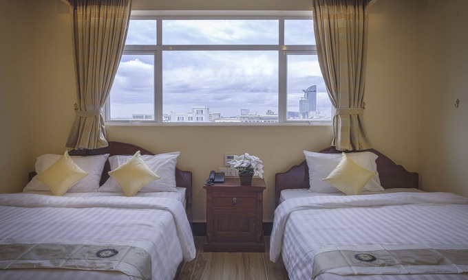Prampir Makara House | Explore The Mou Hotel: Triple Room with Free Bicycle Usage