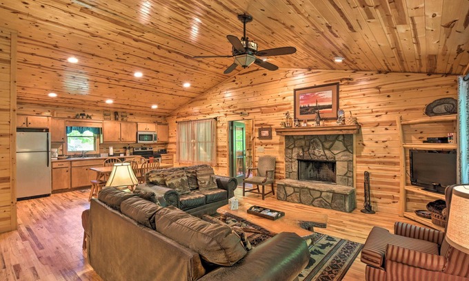 Helen Cabin | Discover The Mountain Laurel: Sautee Retreat with Spa & More