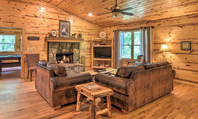 Helen Cabin | Relax at The Mountain View: Top-Rated Sautee Retreat!