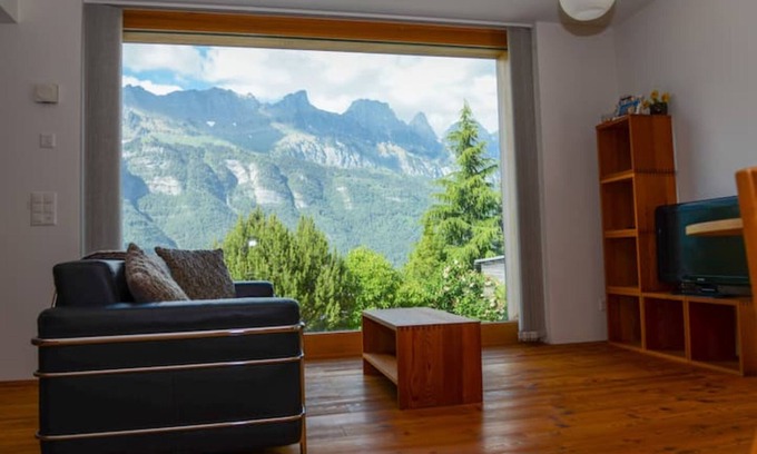 Quarten Apartment | Experience The Mountains are Calling Retreat with Spa & Lake View