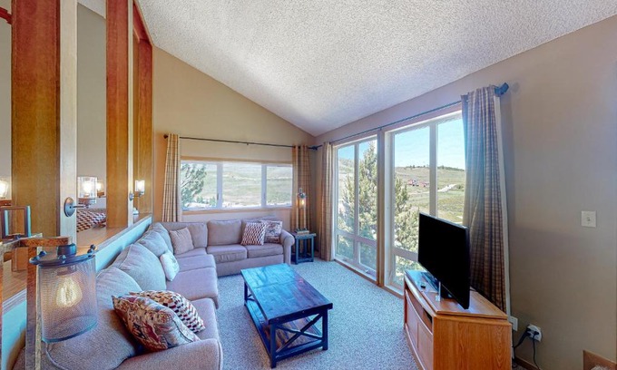 Silvercreek Apartment | Family-Friendly Retreat at The Mountainside - Unit B47