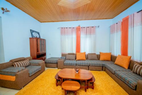 Kigali Bed & Breakfast | Discover The MUN Hirwa House: Rated 9/10 with Breakfast