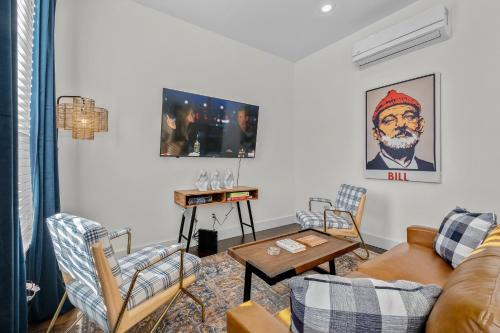 Downtown House | Discover The Murray: Family-Friendly with High Guest Ratings