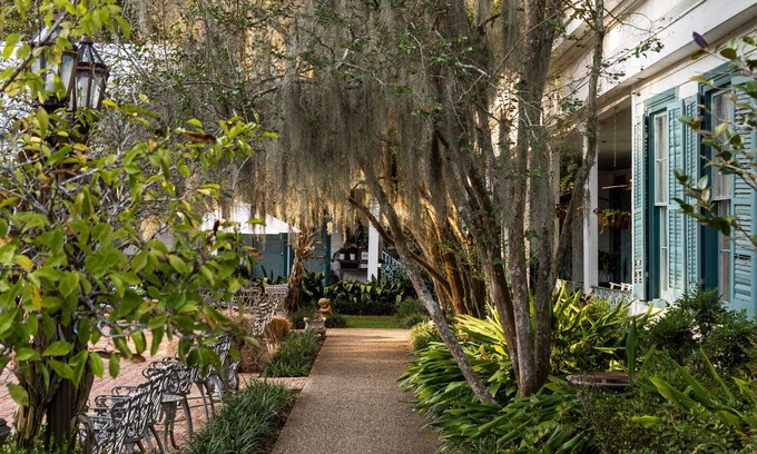St. Francisville Bed & Breakfast | Experience The Myrtles Plantation: 4-Star Retreat with Dining